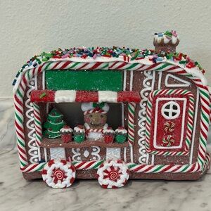 NEW Christmas Red & Green LED Frosted Glitter Claydough Gingerbread Trailer